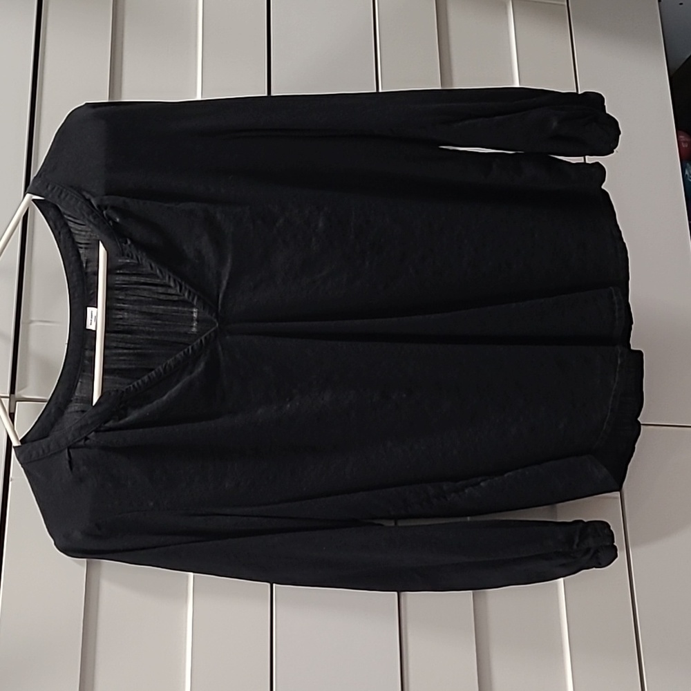 Black oldnavy long sleeve shirt